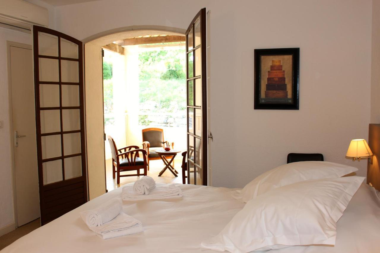 Hotel De Vacances De La Vignasse Chandolas Екстериор снимка