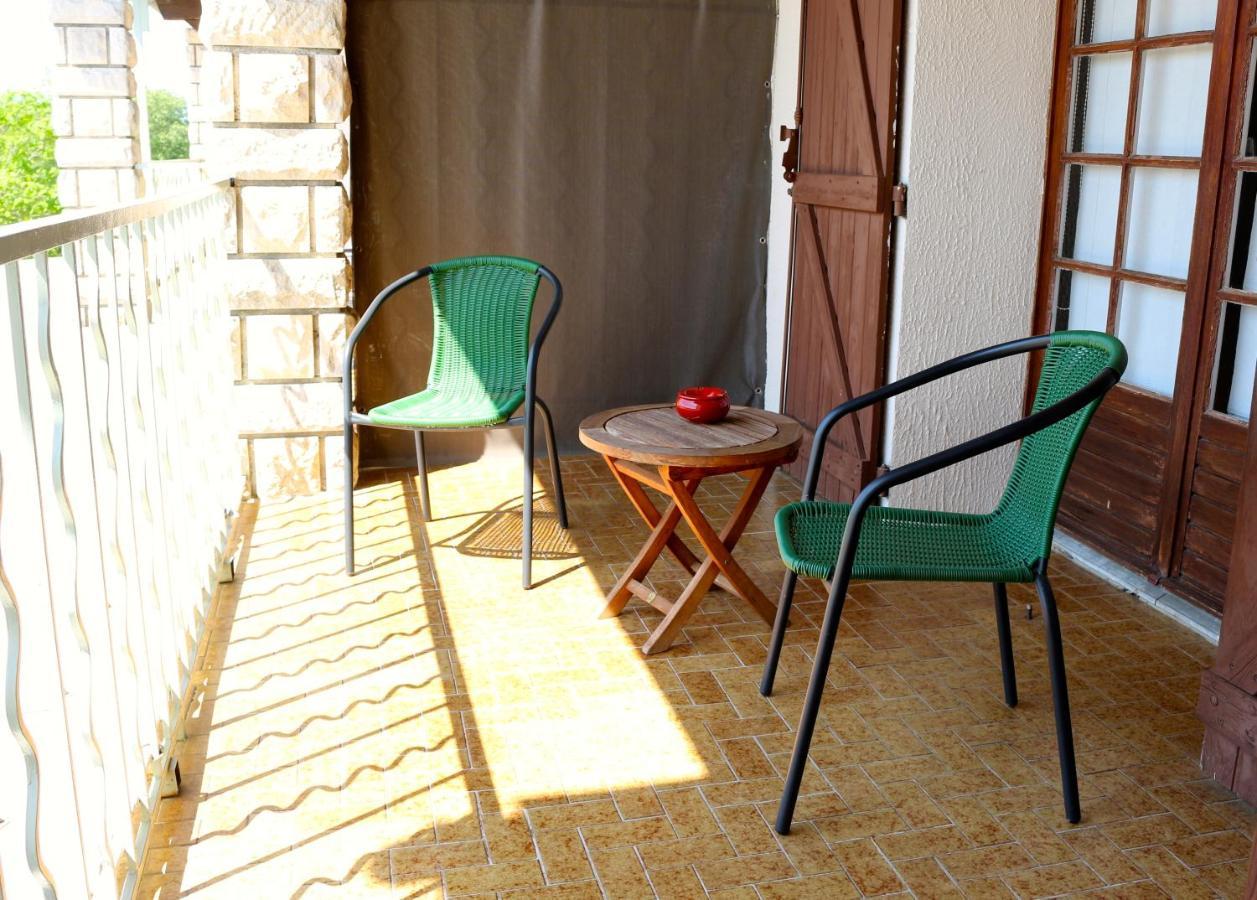 Hotel De Vacances De La Vignasse Chandolas Екстериор снимка