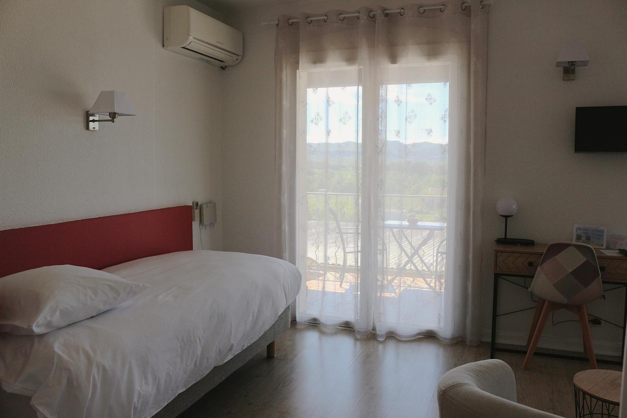 Hotel De Vacances De La Vignasse Chandolas Екстериор снимка